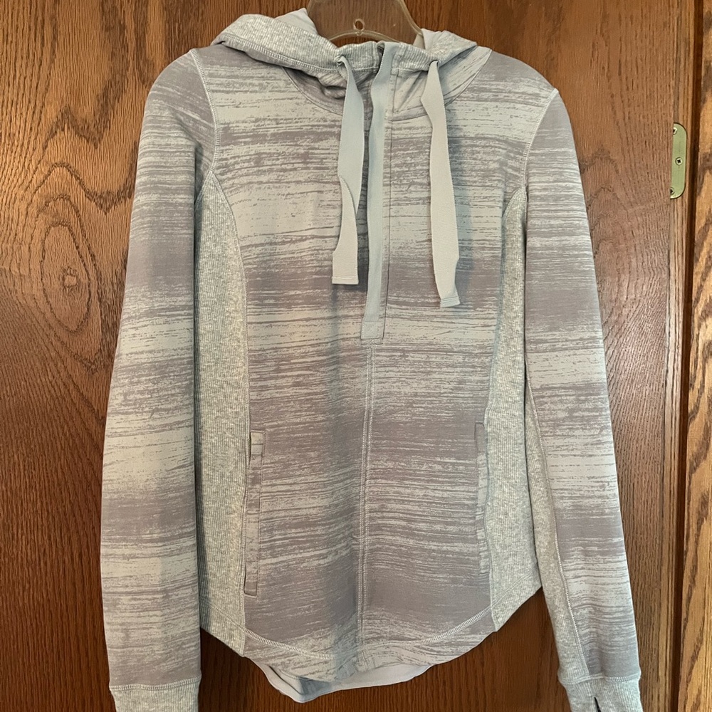 Lululemon Half Zip Sweatshirt, size 6 **vintage**